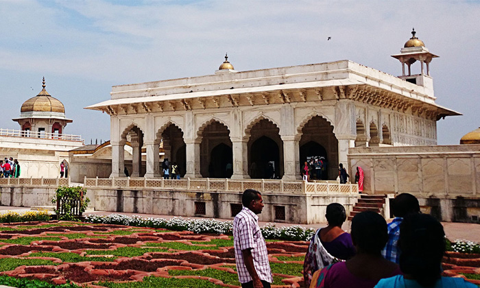 Agra Tour by Gatimaan Express